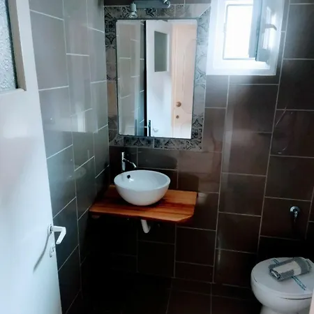 Dionisos Hotel 2*