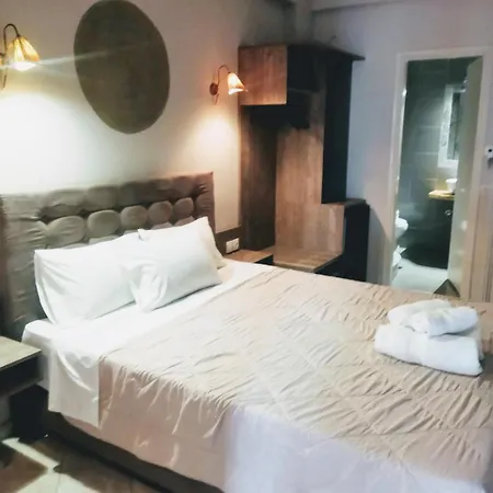 Dionisos 酒店 尼欧波洛伊