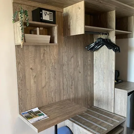 Dionisos 尼欧波洛伊